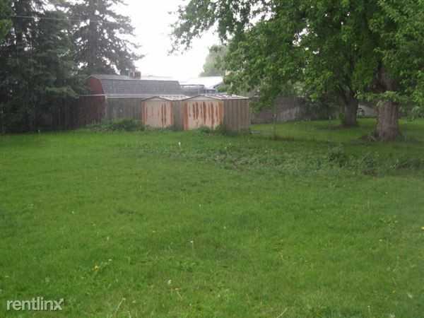 2311 Woodlawn Ave - Photo 3 of 10