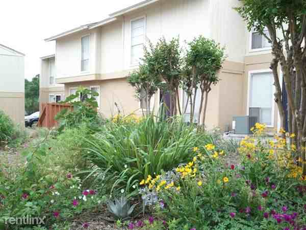 2413 W Hickory St - Photo 3 of 8