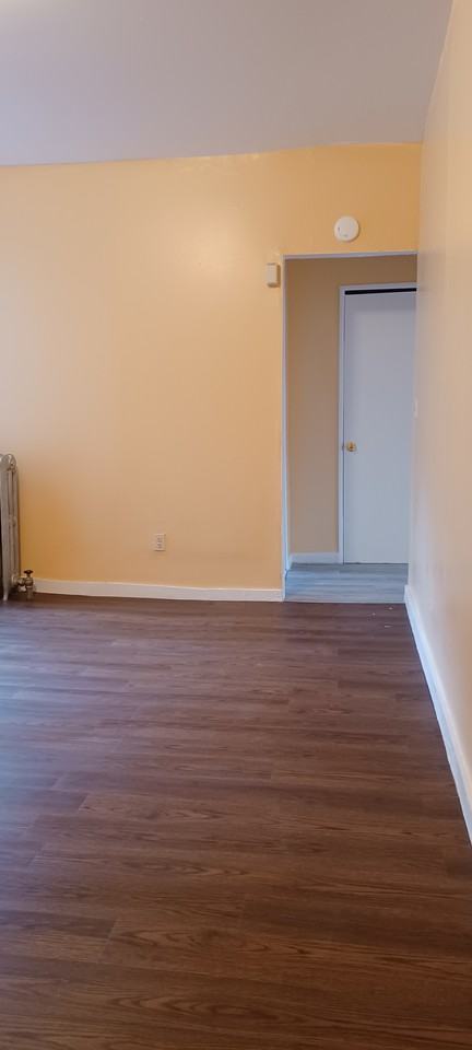 2321 Andrews Avenue North #D3 - Photo 2 of 9