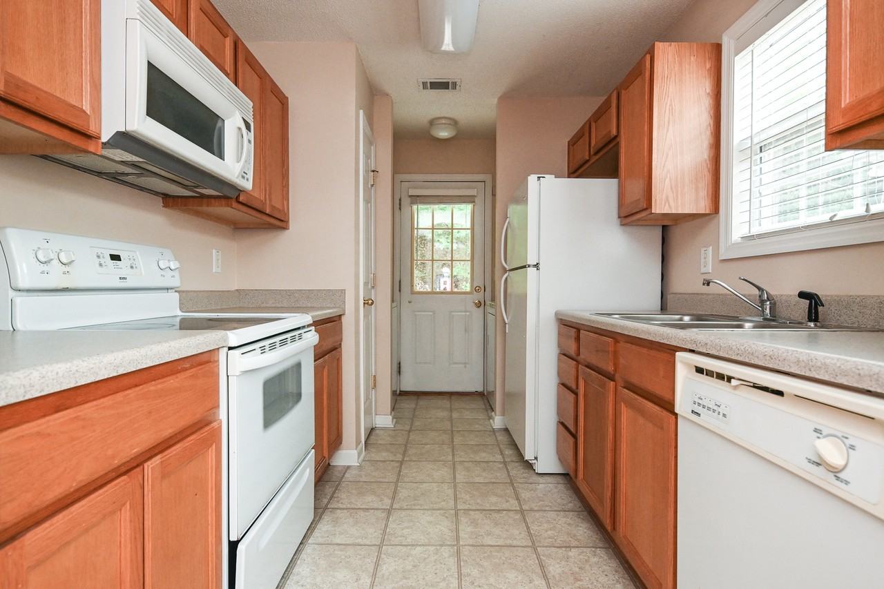 1325 Cedar Shoals Dr #1 - Photo 7 of 21