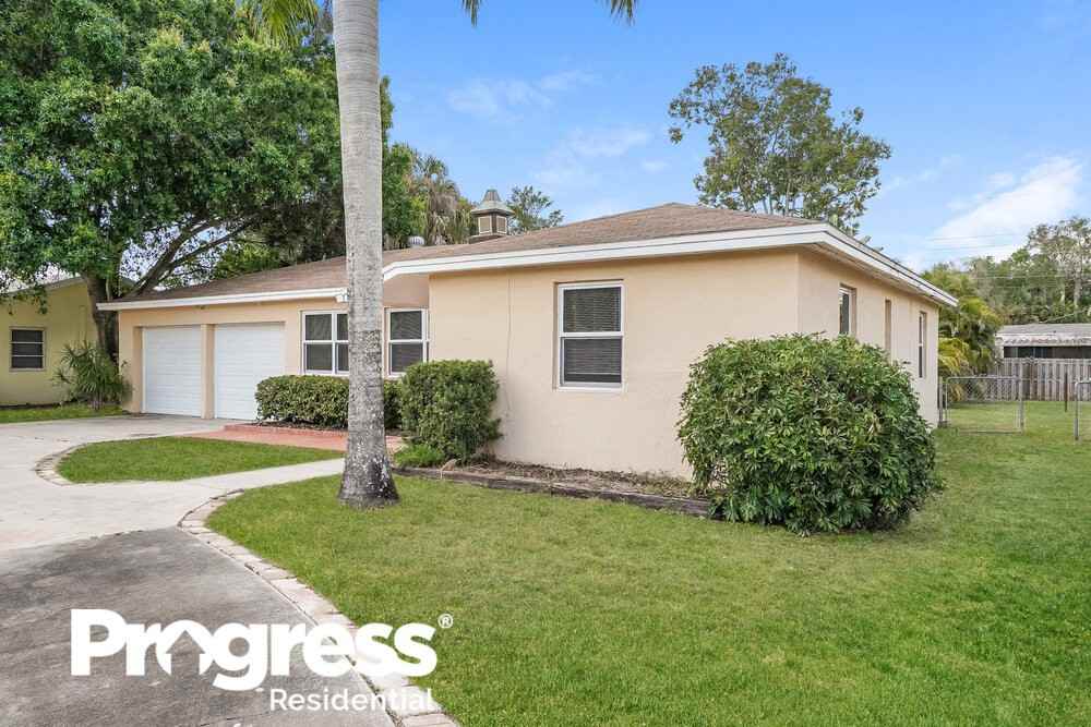 1887 Sunset Pl - Photo 3 of 25