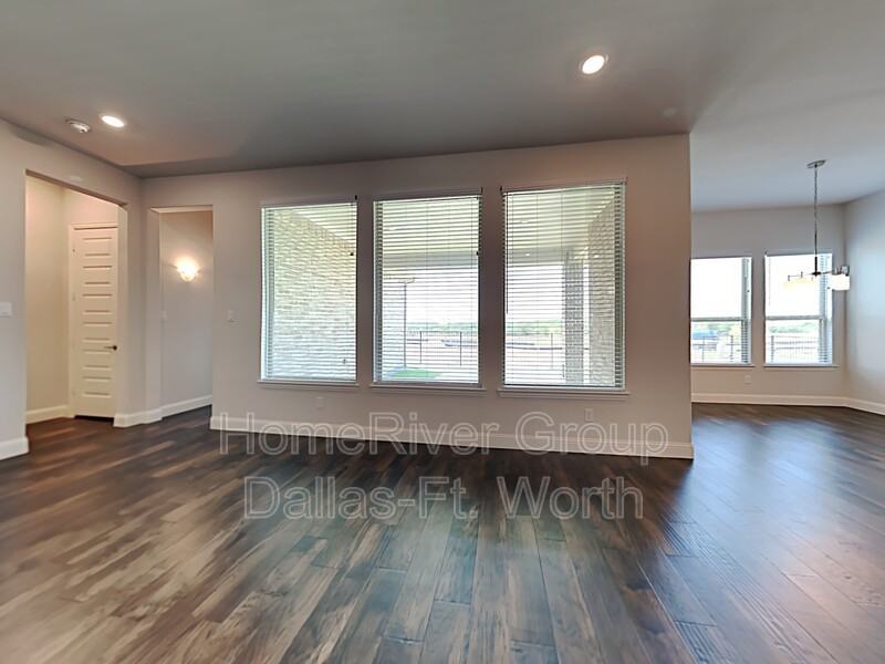 11329 Bull Head Ln - Photo 2 of 20