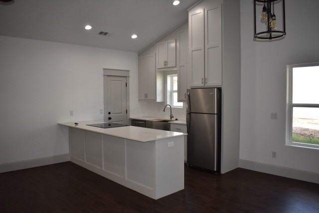 1216 W Nelson St #1 - Photo 4 of 18