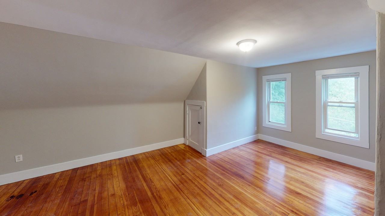 21 Pennsylvania Ave #23 - Photo 5 of 10