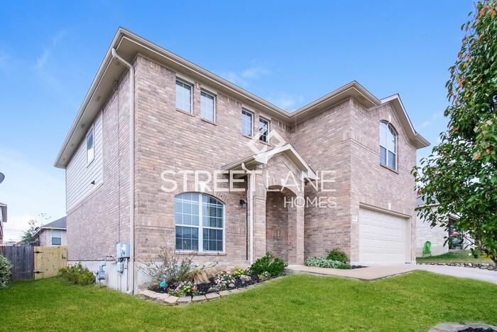 3632 Sandy Brook Dr - Photo 2 of 15