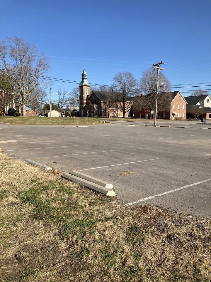 215 W Cherry St #C - Photo 3 of 10