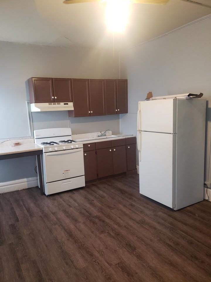 401 N 2nd St #A - Photo 3 of 12