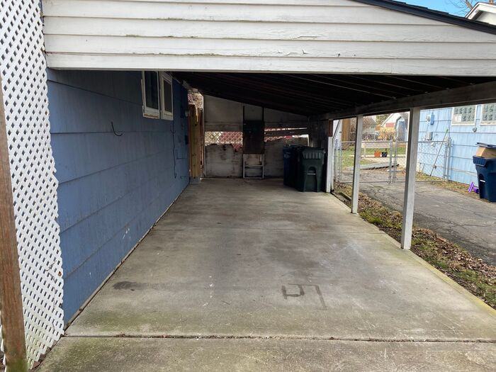 4265 Packard Dr - Photo 2 of 17