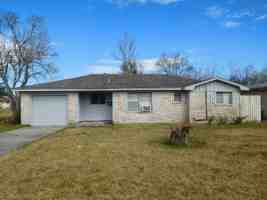 featured image of 714 Temple Cir