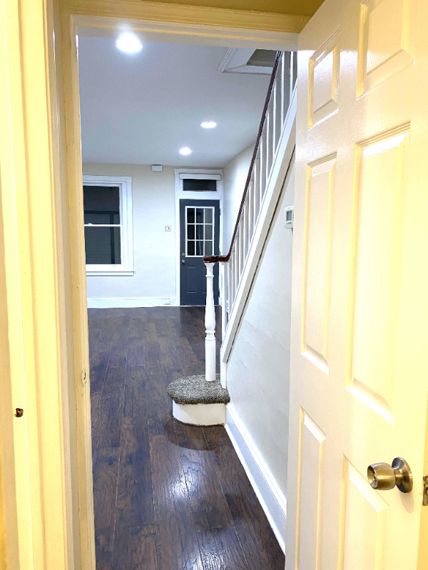 5527 N Palethorp St - Photo 7 of 27