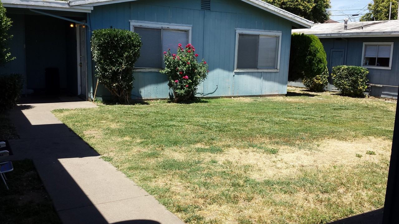 52 Byron Ave - Photo 2 of 8