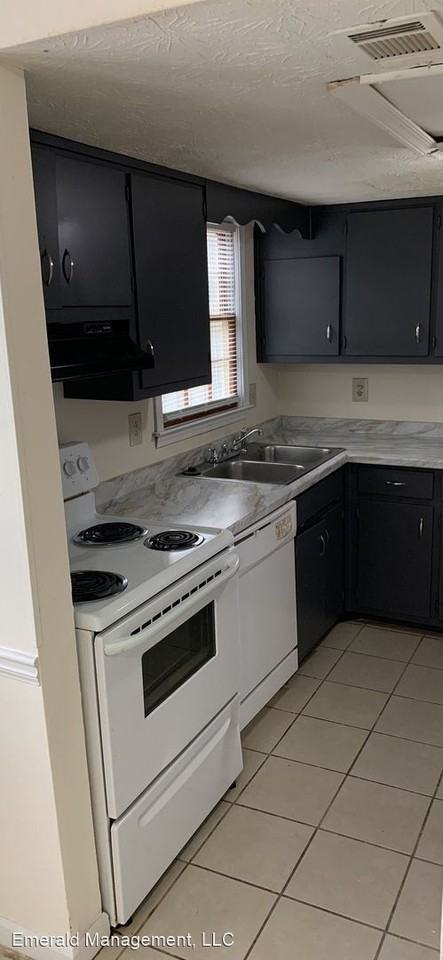 75-77 Forest Place - Photo 3 of 10