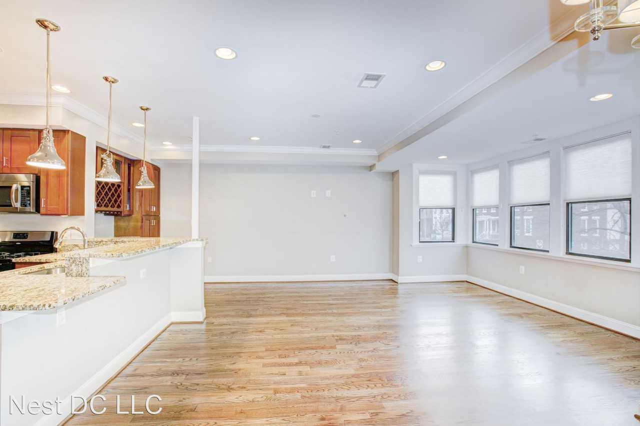 125 15th St Ne #4 - Photo 3 of 22