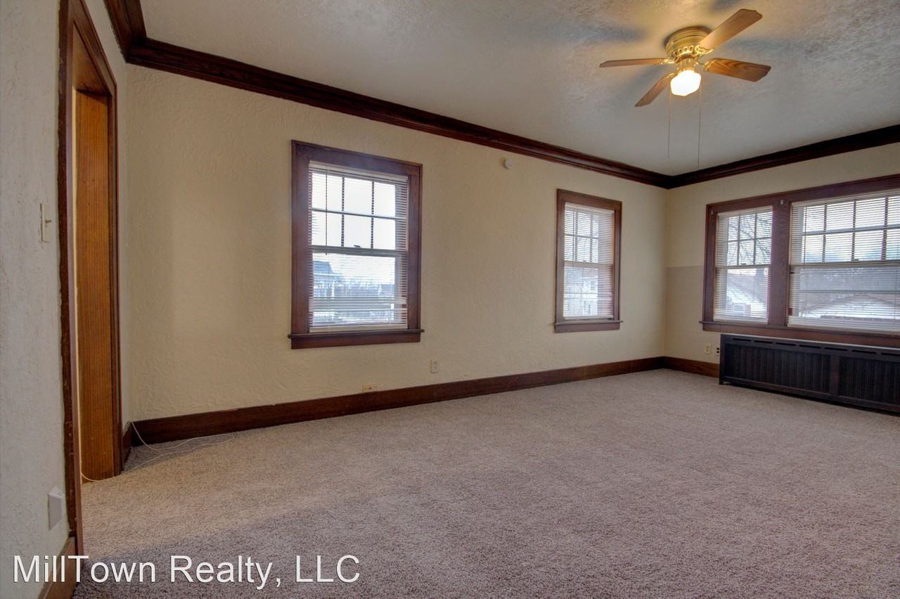 1205 Arlington Ave - Photo 2 of 12