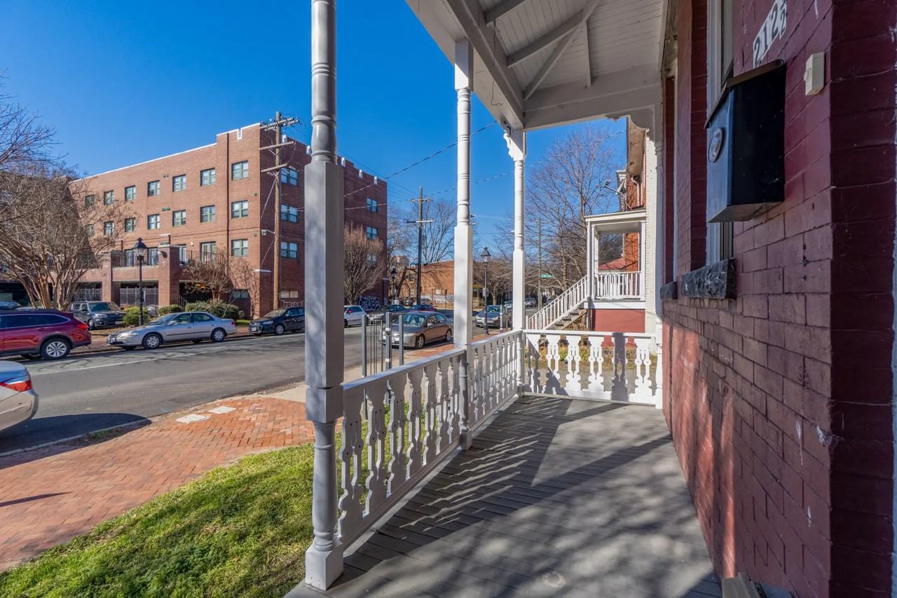 212 1/2 W Marshall St - Photo 3 of 31