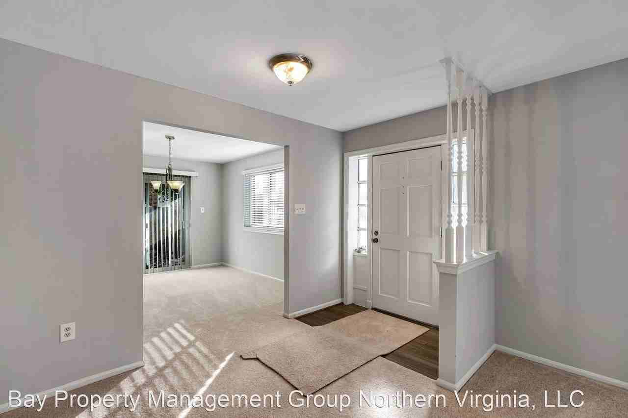 5207 Gainsborough Dr - Photo 3 of 33