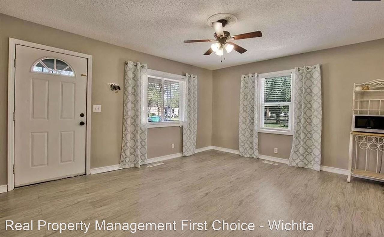 764 N Dougherty Ave - Photo 3 of 16