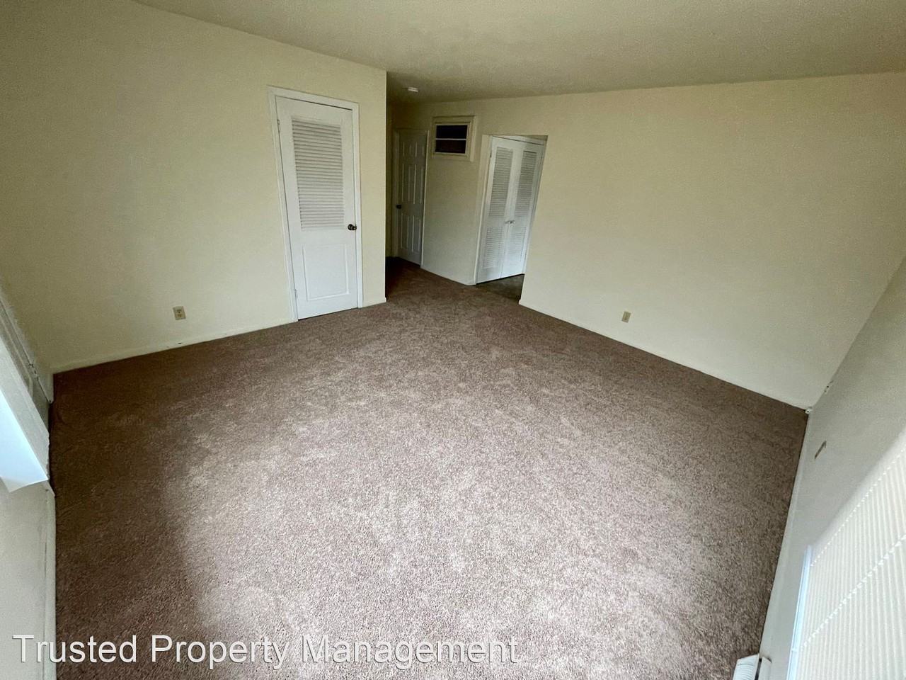 405, 407 Smith Street - Photo 2 of 10