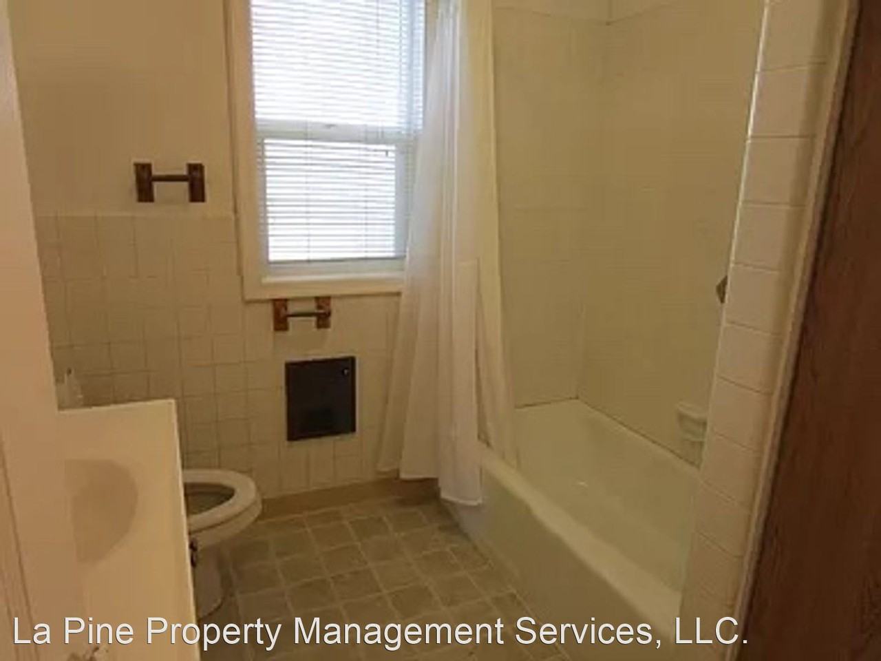 Historic Duplex in Gilchrist - Photo 2 of 10
