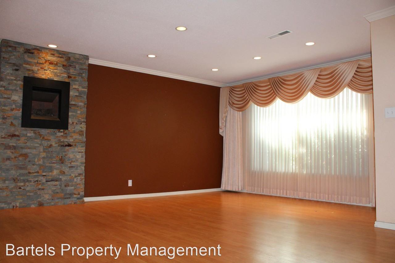 336 S 26th St - Photo 2 of 9