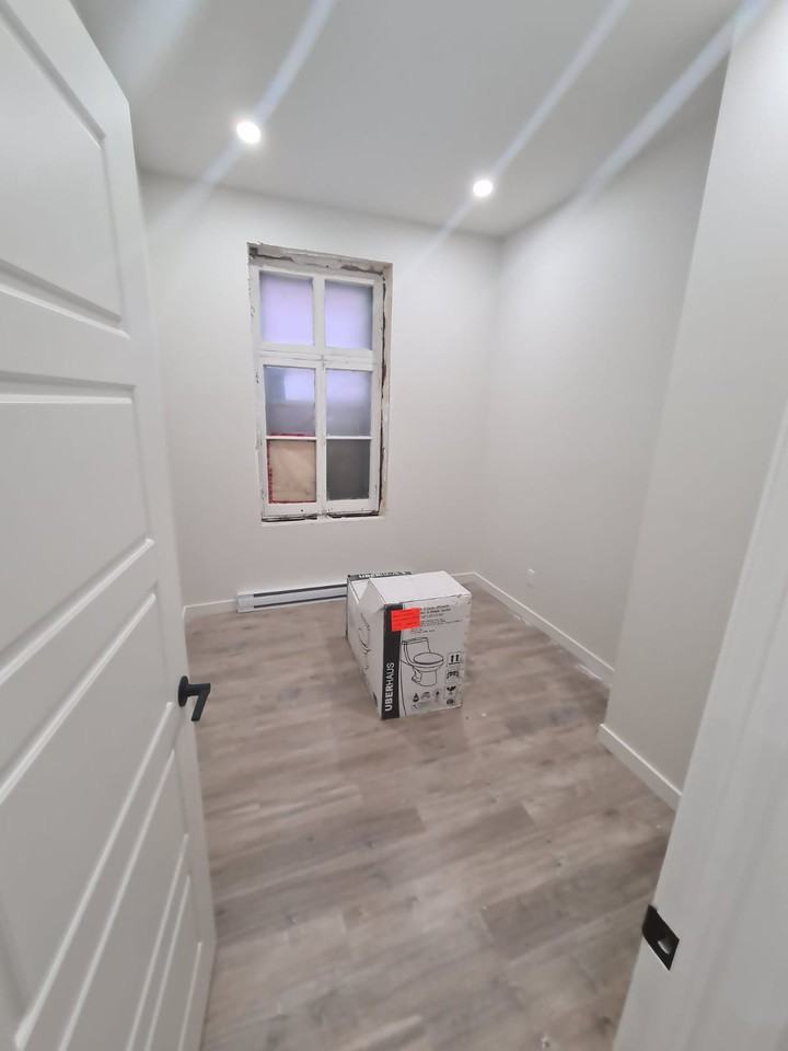 2012 St. André - Photo 2 of 6