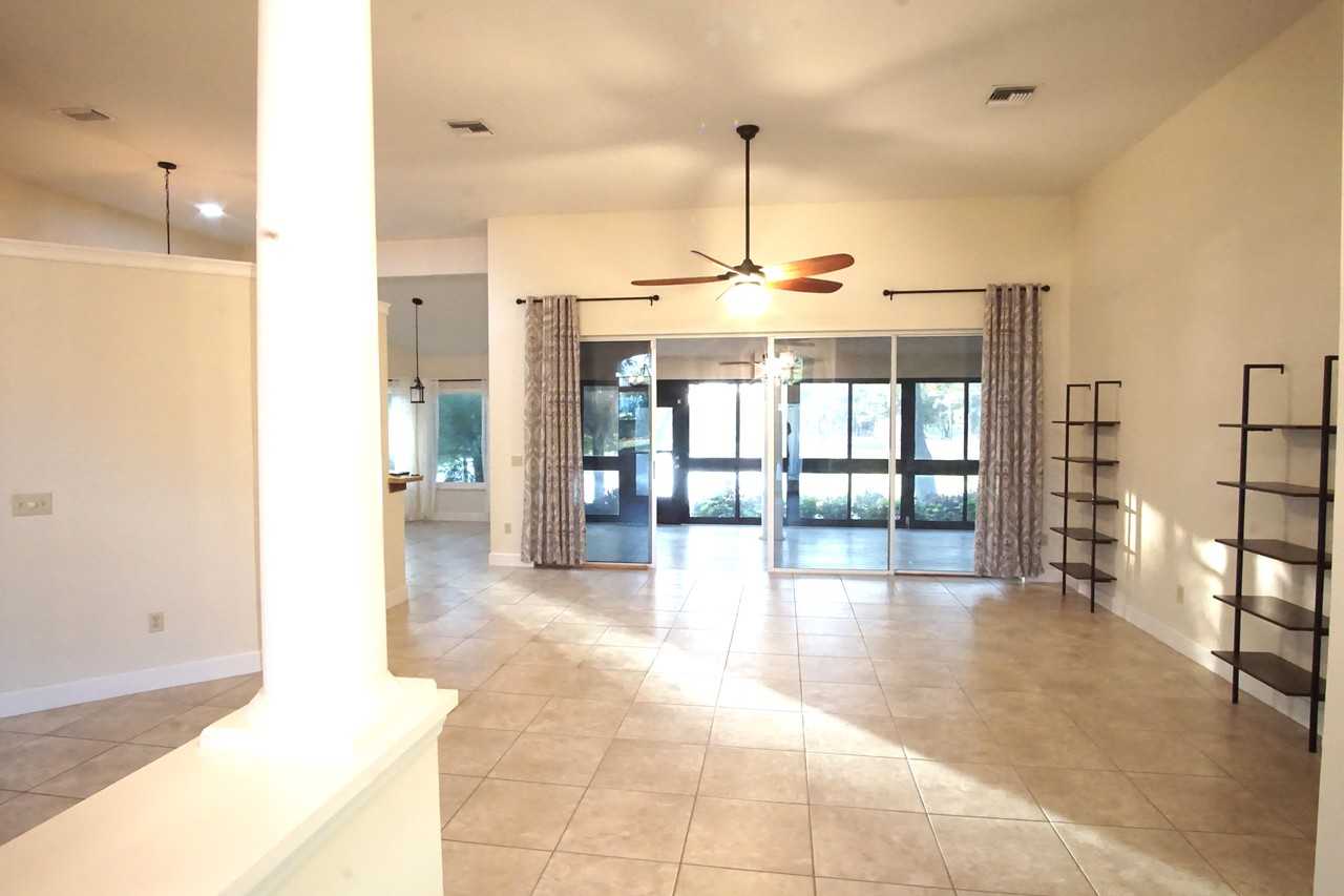 118 W Magnolia Ave - Photo 3 of 19