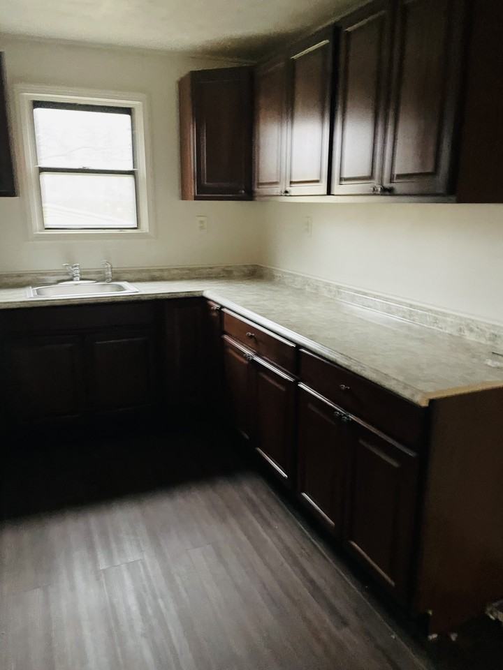 5139 W Miller St - Photo 3 of 7