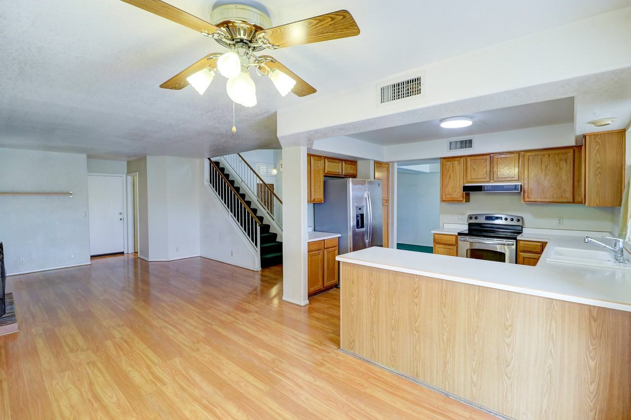 2517 W Knox Rd - Photo 4 of 27