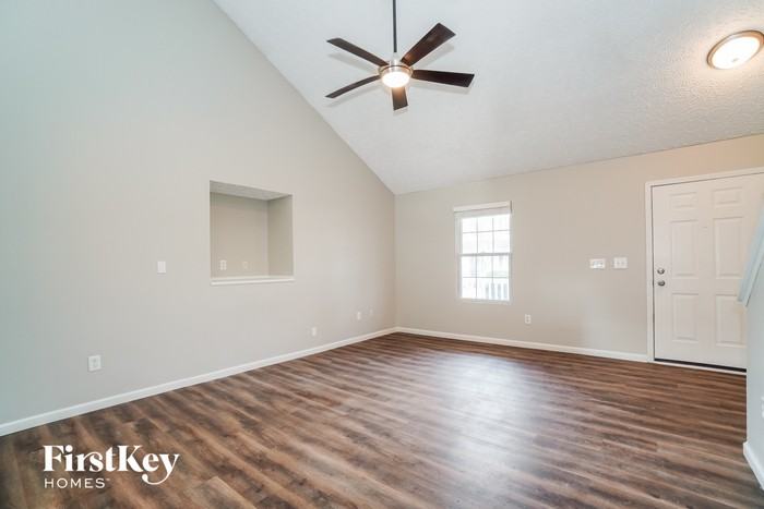 8261 Altair St - Photo 3 of 15
