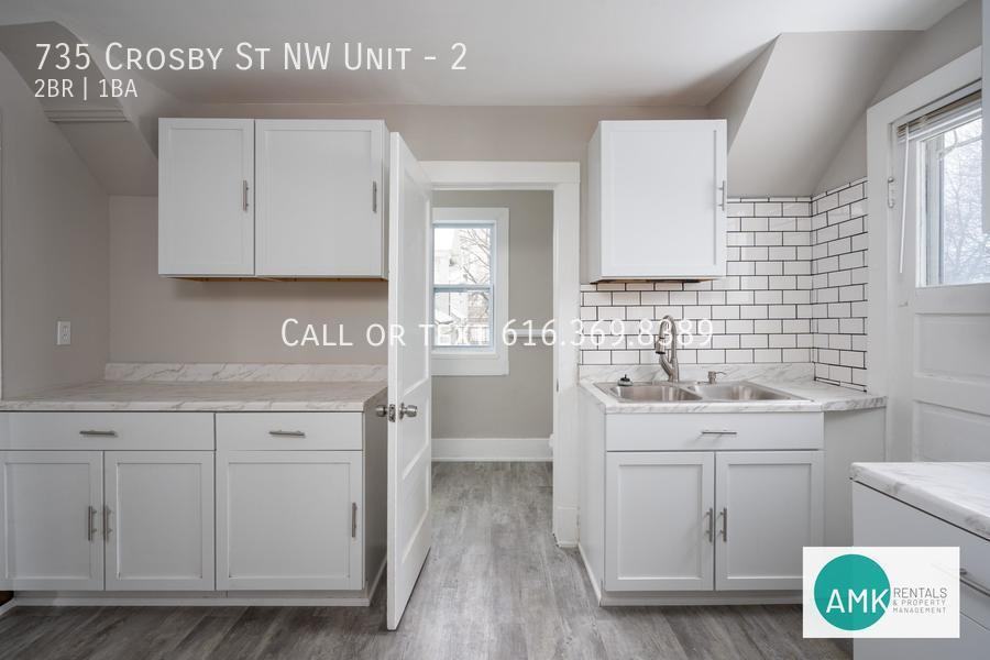 735 Crosby St Nw #2 - Photo 4 of 15