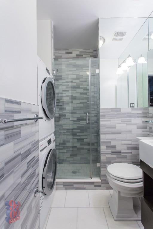 E 13th St #5C - Photo 6 of 6