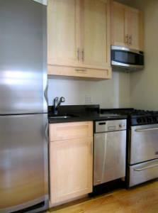 E 13th St #3E - Photo 6 of 8