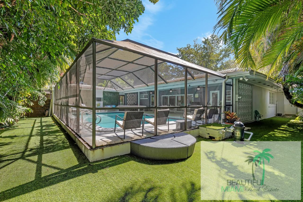 1121 Sunset Road - Photo 3 of 29