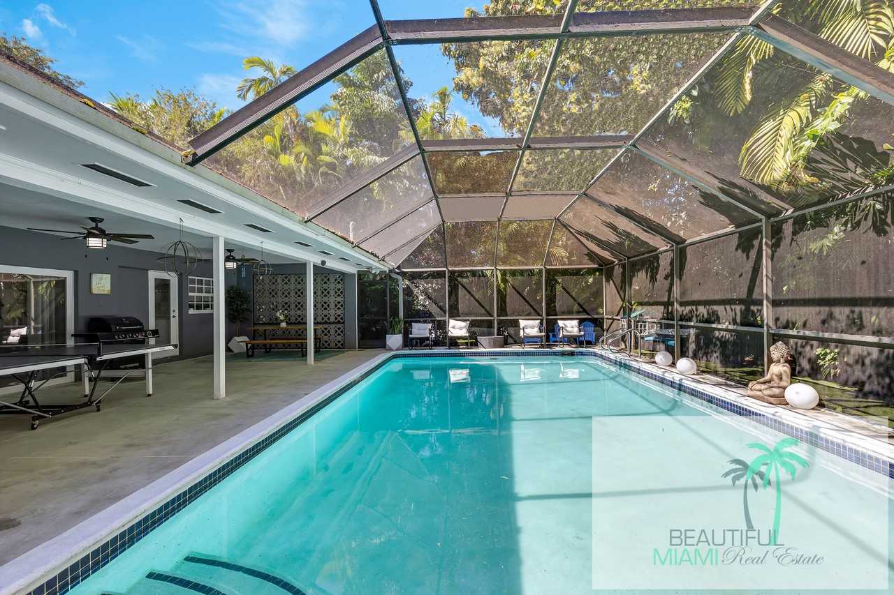 1121 Sunset Road - Photo 2 of 29