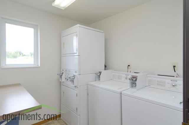 Parkdale Apartments - Photo 2 of 4