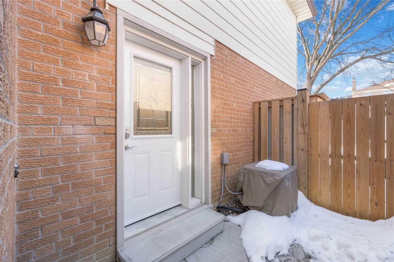 22 Woodbank Road - Photo 2 of 10