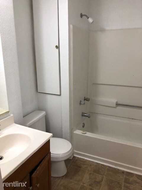 1003 Julian St - Photo 3 of 18