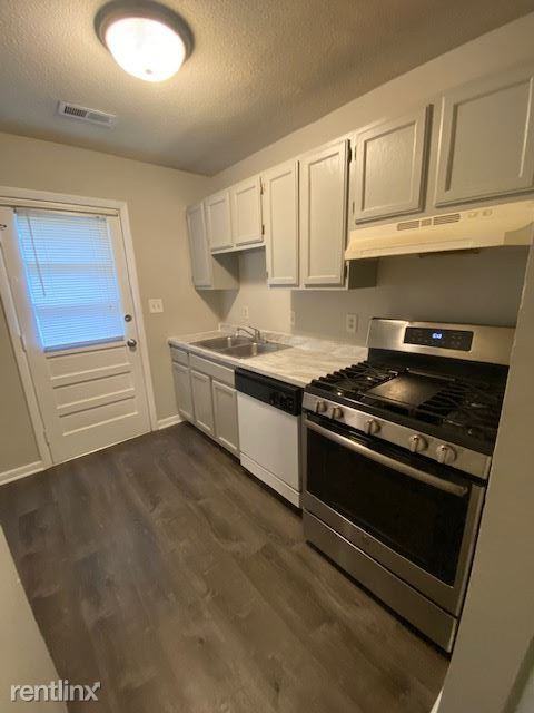 3909 Overland Hts #B - Photo 2 of 18