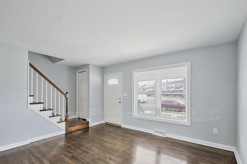 3314 Wallford Dr - Photo 4 of 17