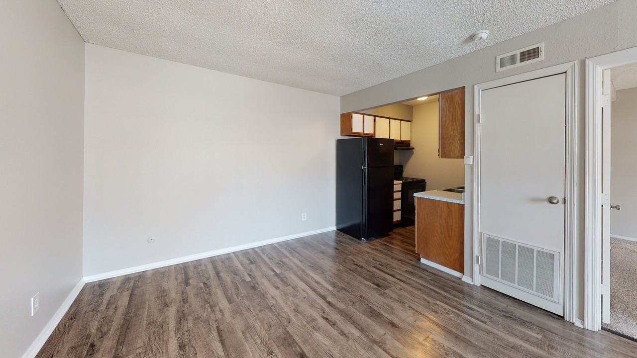 Roosevelt Apartments - Photo 2 of 24