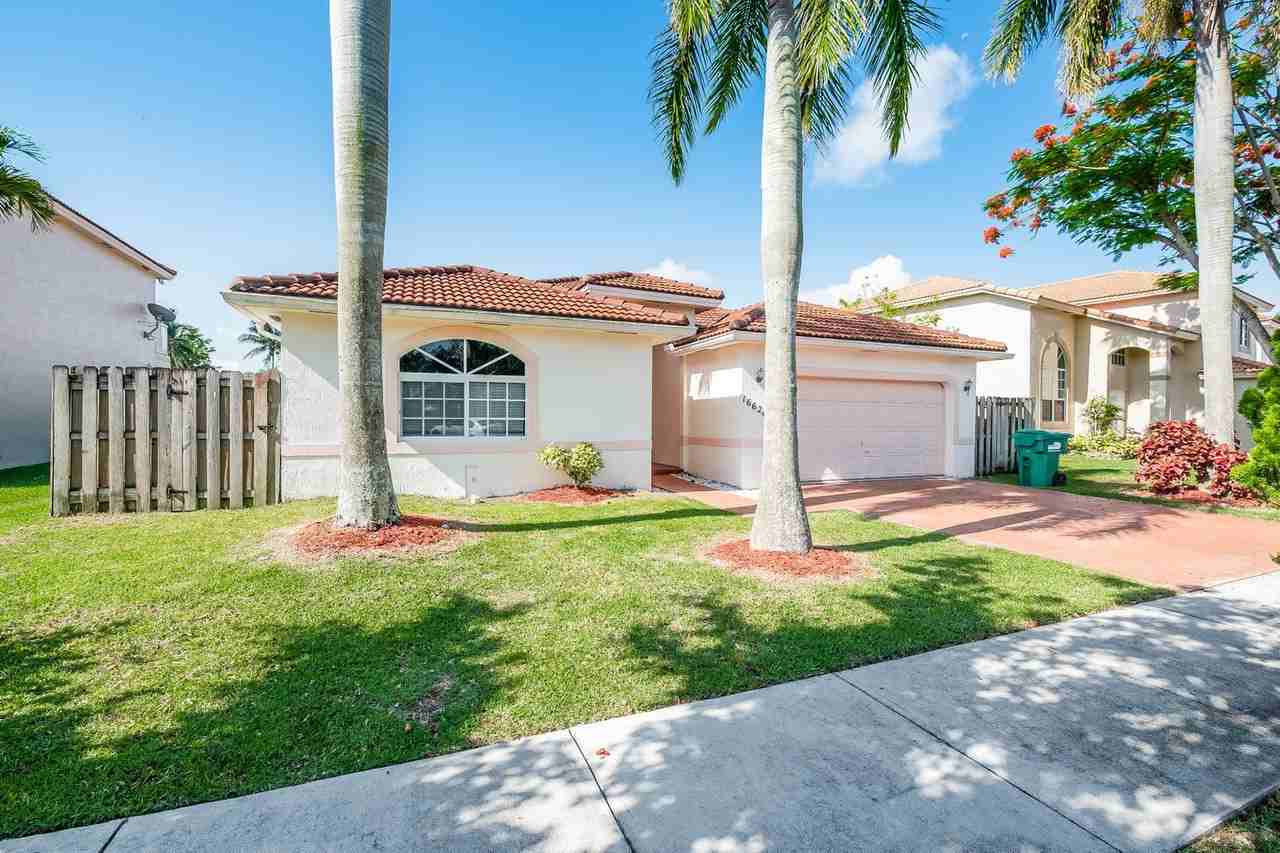 16624 Sw 91st Ter - Photo 2 of 23