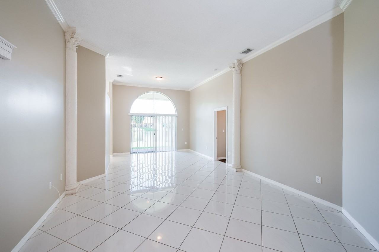 16624 Sw 91st Ter - Photo 3 of 23