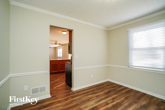 287 Coldwell Dr - Photo 3 of 12