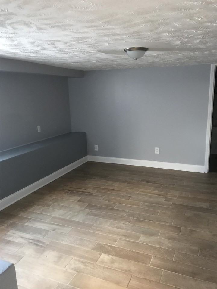 1241 8th St #1 - Photo 4 of 9