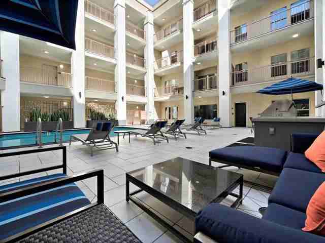 5353 Wilshire Blvd - Photo 6 of 36