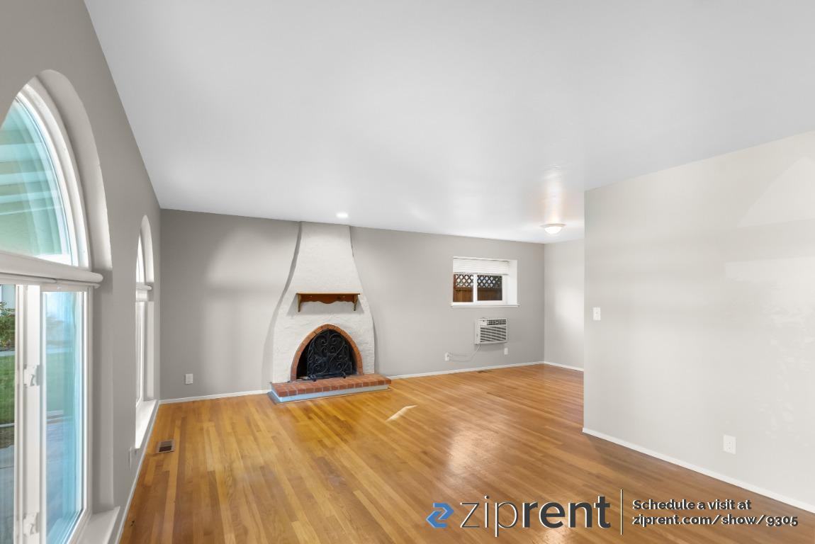 1627 Finch Way - Photo 3 of 22