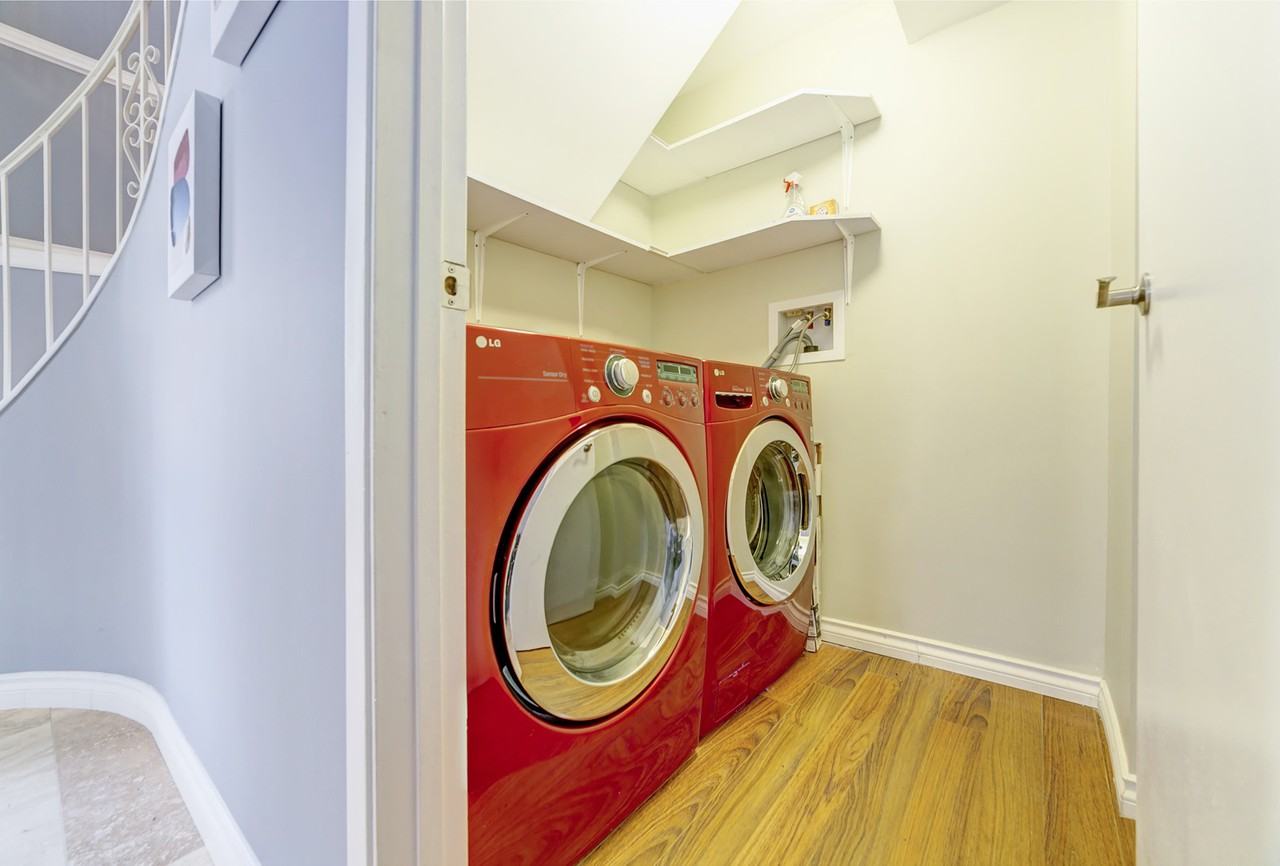 5630 Donovan Avenue - Photo 3 of 14