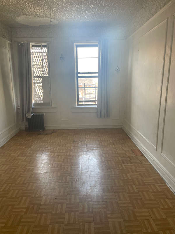 1820 Phelan Pl - Photo 3 of 5