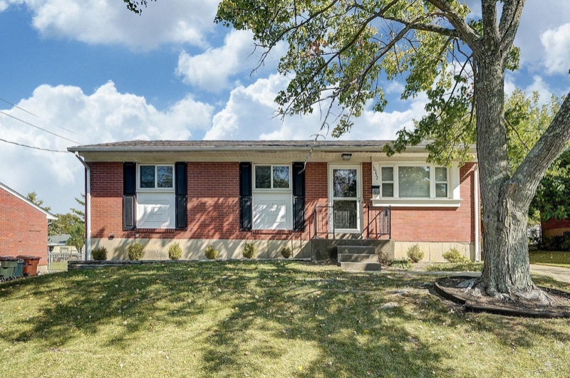 10752 Thornview Dr - Photo 2 of 34