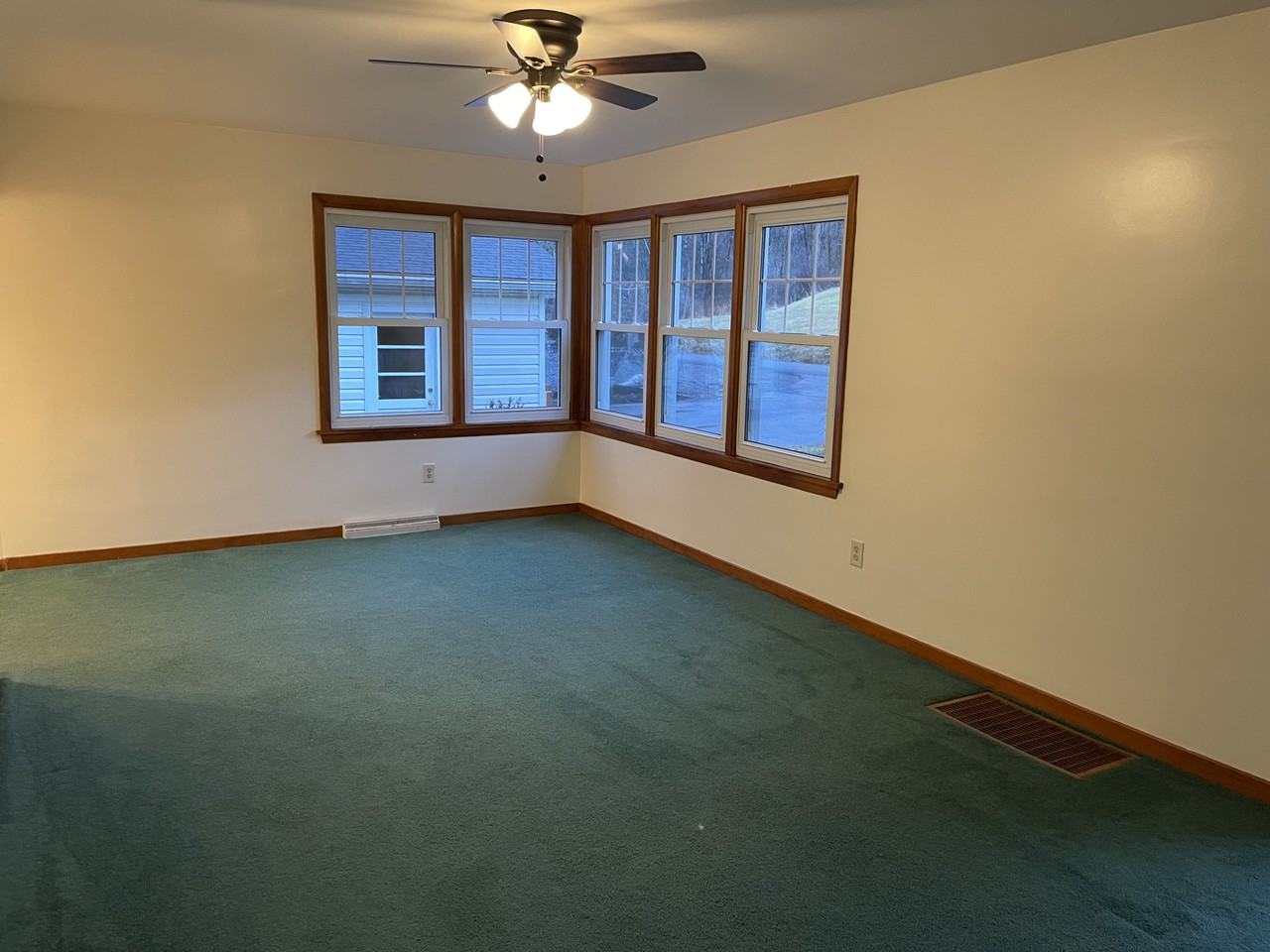 451 Steele Hollow Rd - Photo 3 of 9